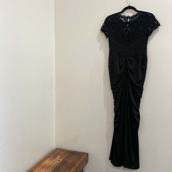 Adrianna Papell Formal Lace Black Gown Dress Size 2 - Picture 5 of 15